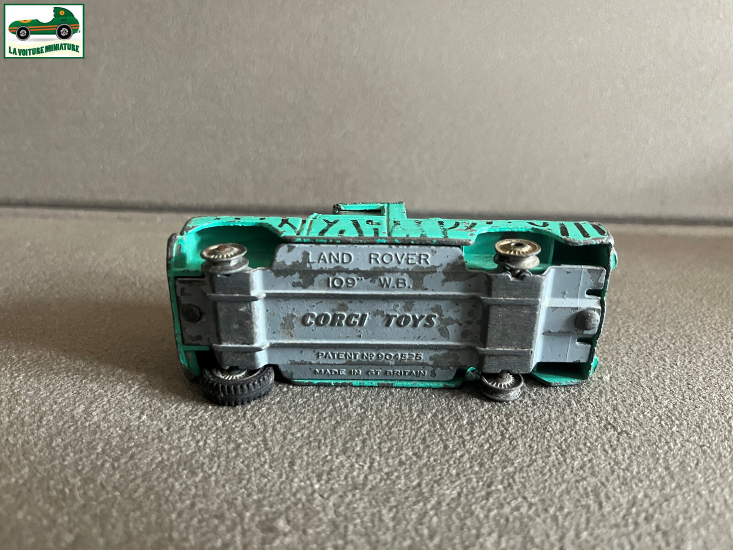 Ancienne Voiture Miniature Land Rover 109 WB Corgi Toys Daktari Epave 1/43