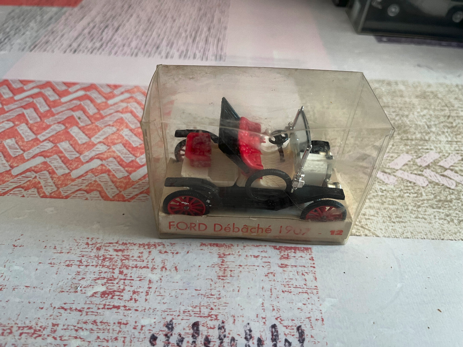 Voiture miniature Plastique Ford Débâché 1907 Minialuxe 1/43
