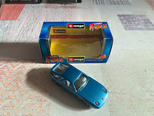 Voiture miniature Burago Street Fire Porsche 928  au 1/43