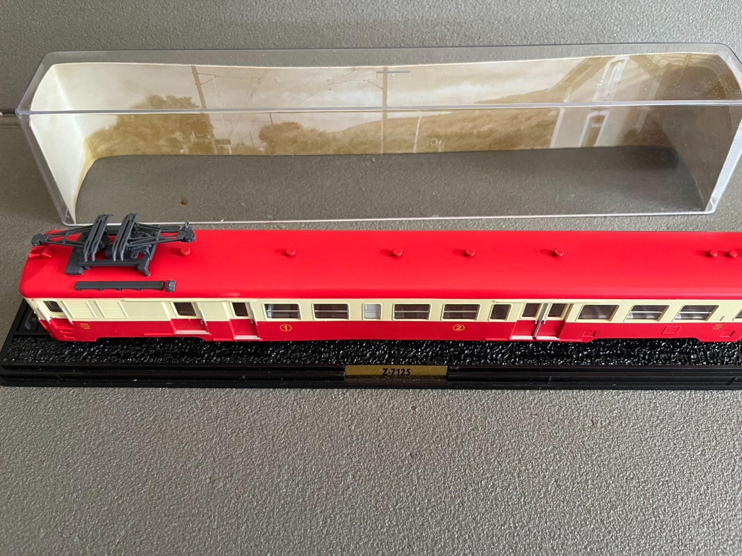 Maquette Miniature Autorail Train Z-7125 Editions Atlas HO au 1/87