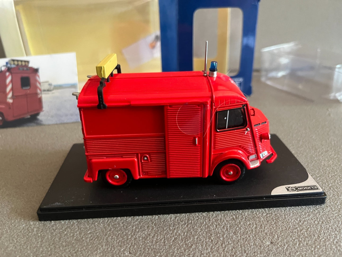 Voiture Miniature Camion Pompiers Citroen Type H ailes carrées Eligor au 1/43