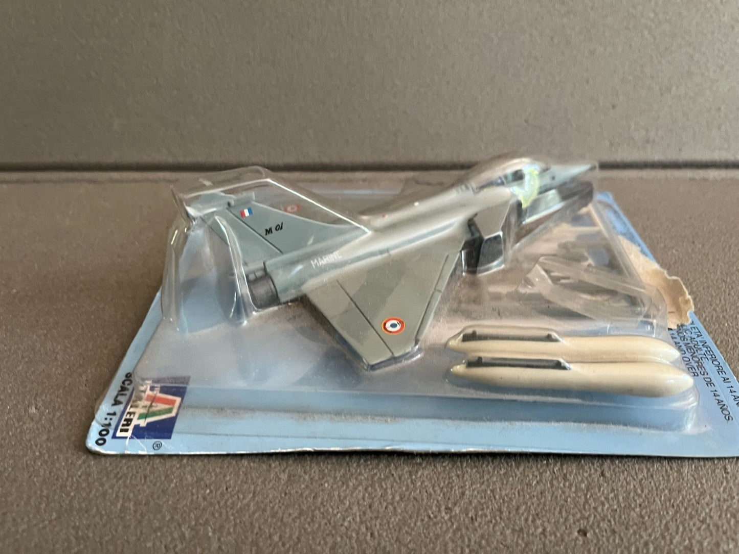 Avion miniature Militaire Rafale M Fabbri Italeri 1/100