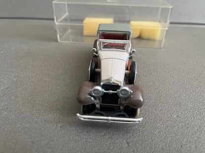 Voiture Miniature Isotta Fraschini Tipo 8A RIO 1929 au 1/43
