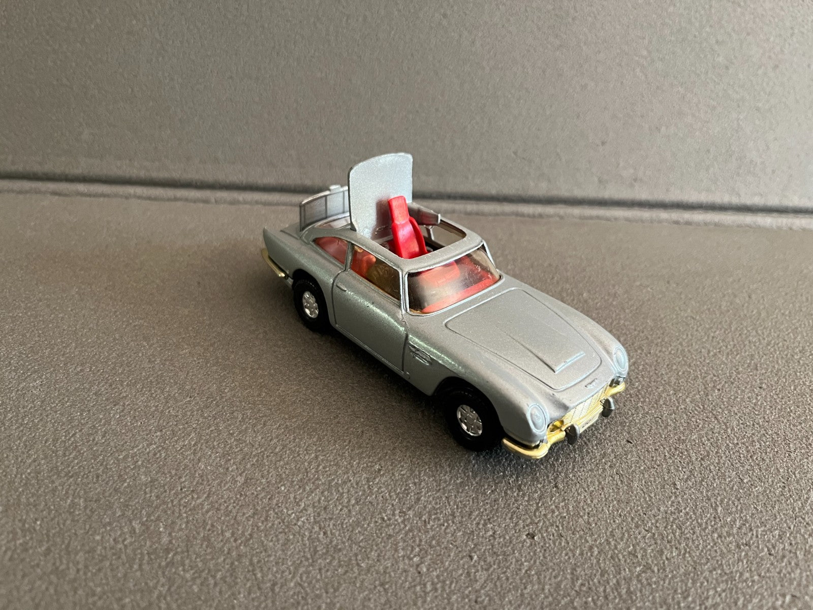 Voiture Miniature Aston Martin DB5 007 Corgi 1/32 1/36