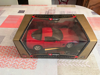 Voiture miniature Chevrolet Corvette Convertible Burago 1/18