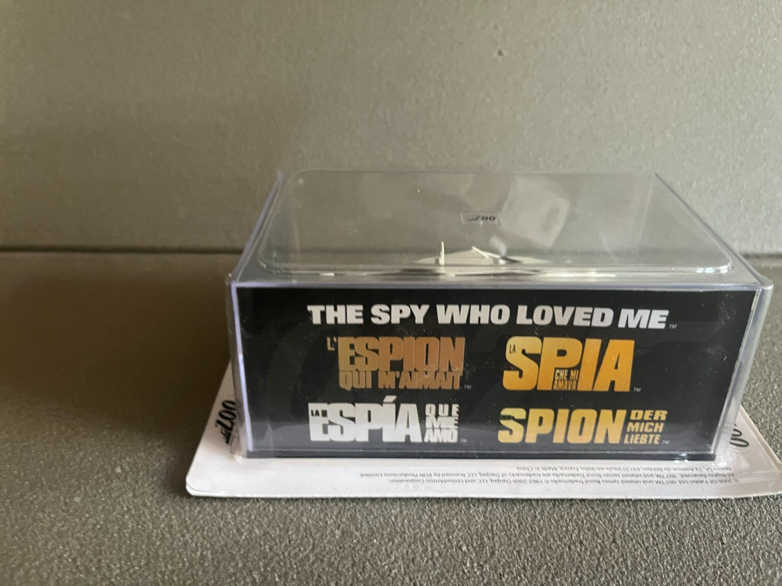 Voiture miniature Lotus Esprit The Spy Who Loved Me James Bond 007 1/43