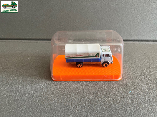 Voiture miniature Camion Mercedes Aeroport Guiloy Spain Echelle 1/124 Majorette