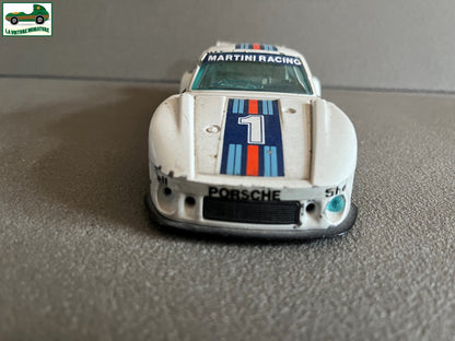 Ancienne Voiture Miniature Porsche 935 TT Martini Racing Burago au 1/24 Epave
