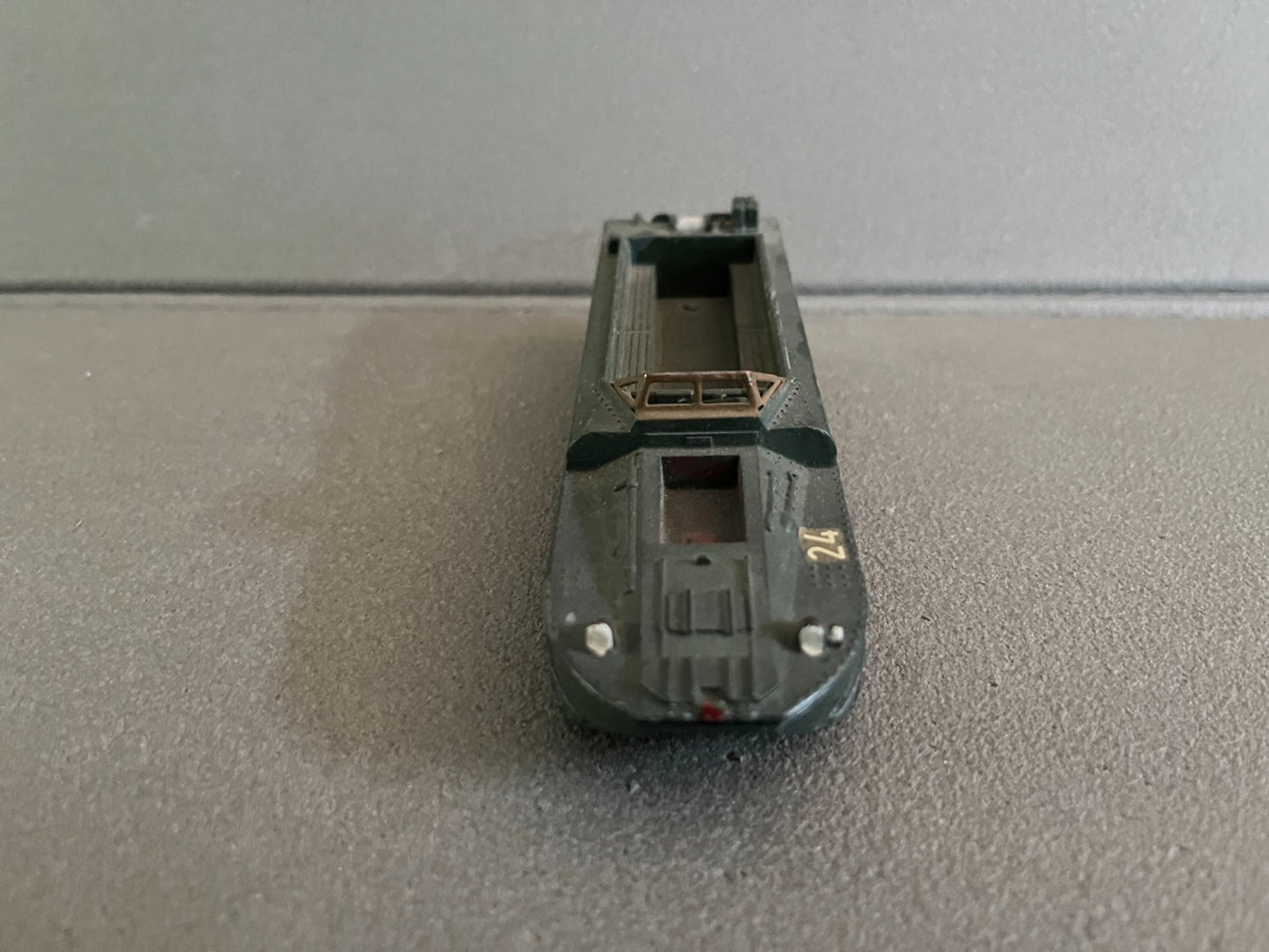 Ancienne Miniature Militaire Blindé DUKW 825 Dinky Toys Meccano France Epave