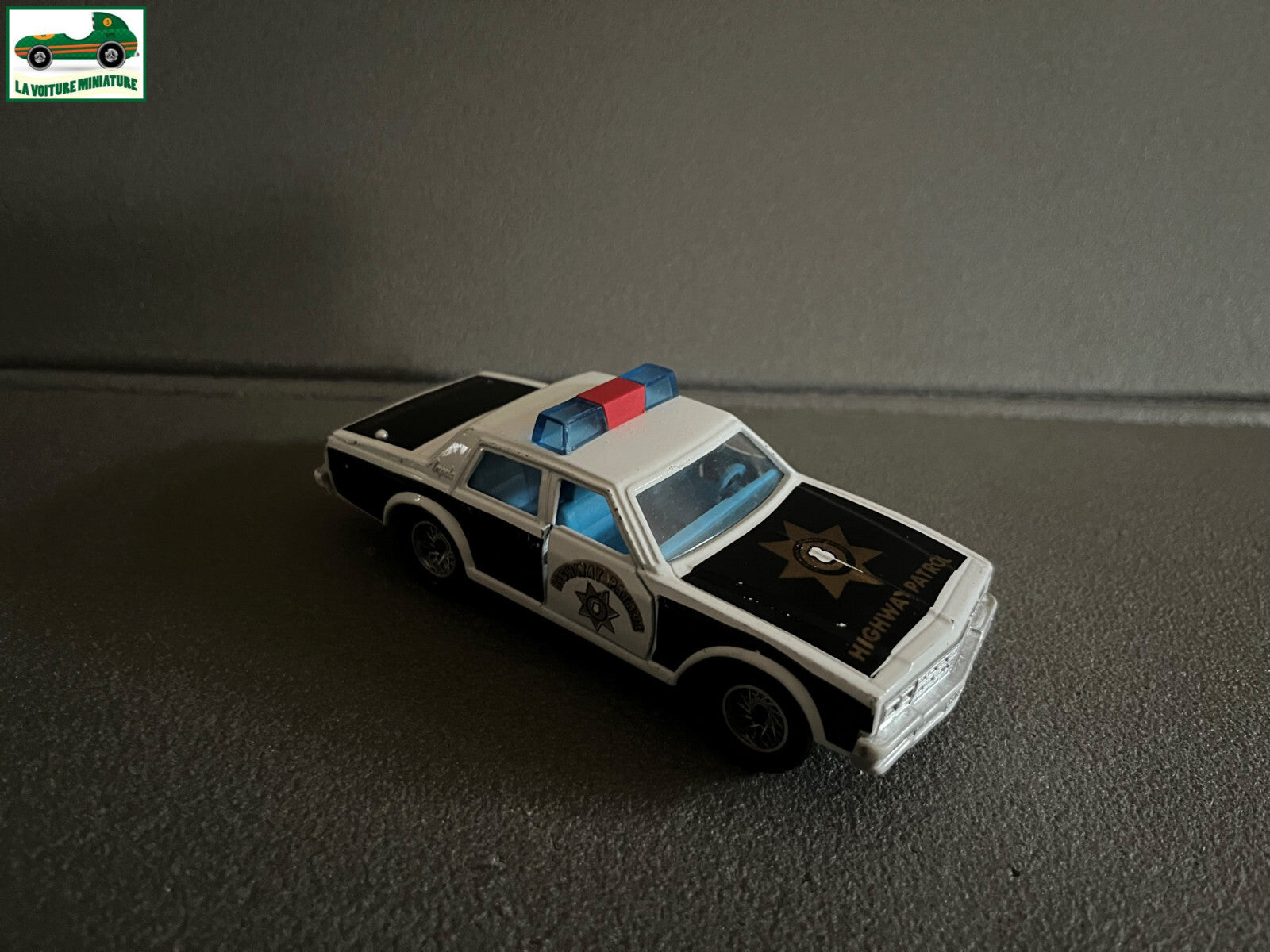 Voiture miniature Chevrolet Impala Highway Patrol Police Majorette France 1/41
