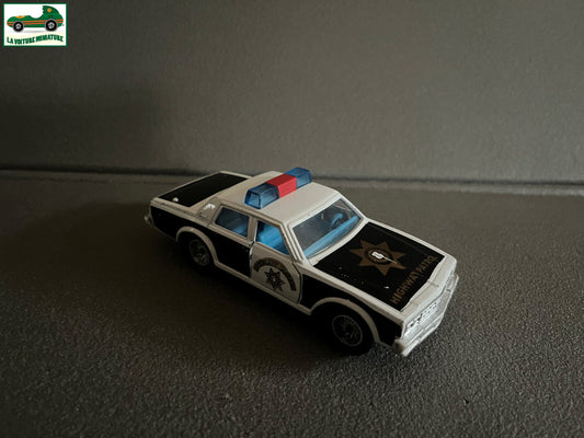 Voiture miniature Chevrolet Impala Highway Patrol Police Majorette France 1/41