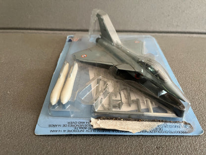 Avion miniature Militaire Rafale M Fabbri Italeri 1/100
