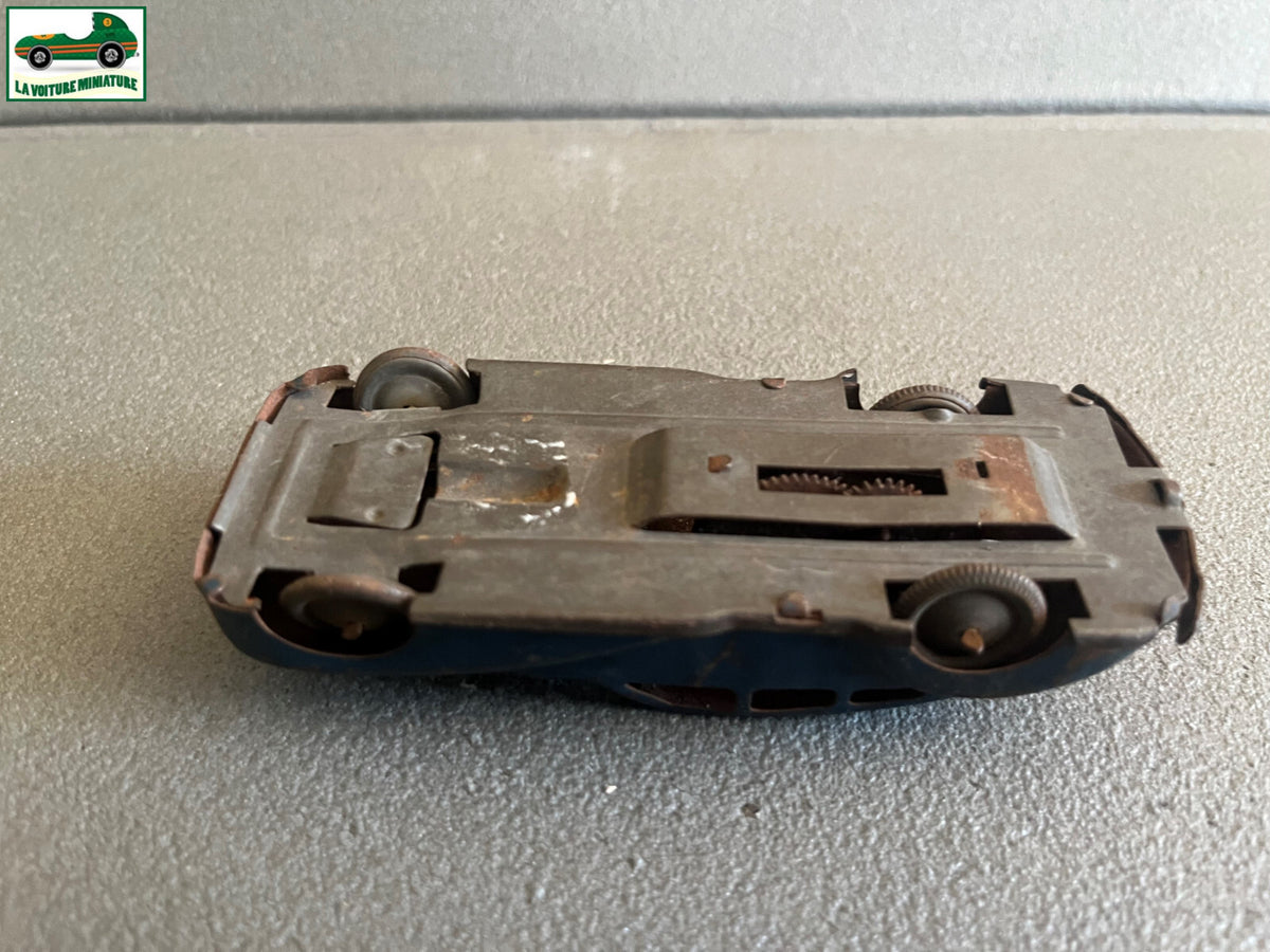 Ancienne Voiture Miniature Metal Tole Mécanisme 12cm environ Gaspard Gaubier ??