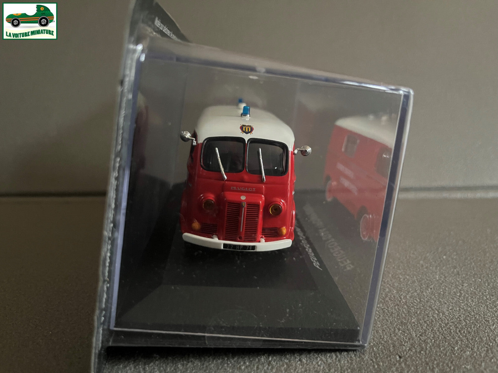 Voiture Miniature Camion Peugeot D3A Pompiers au 1/43