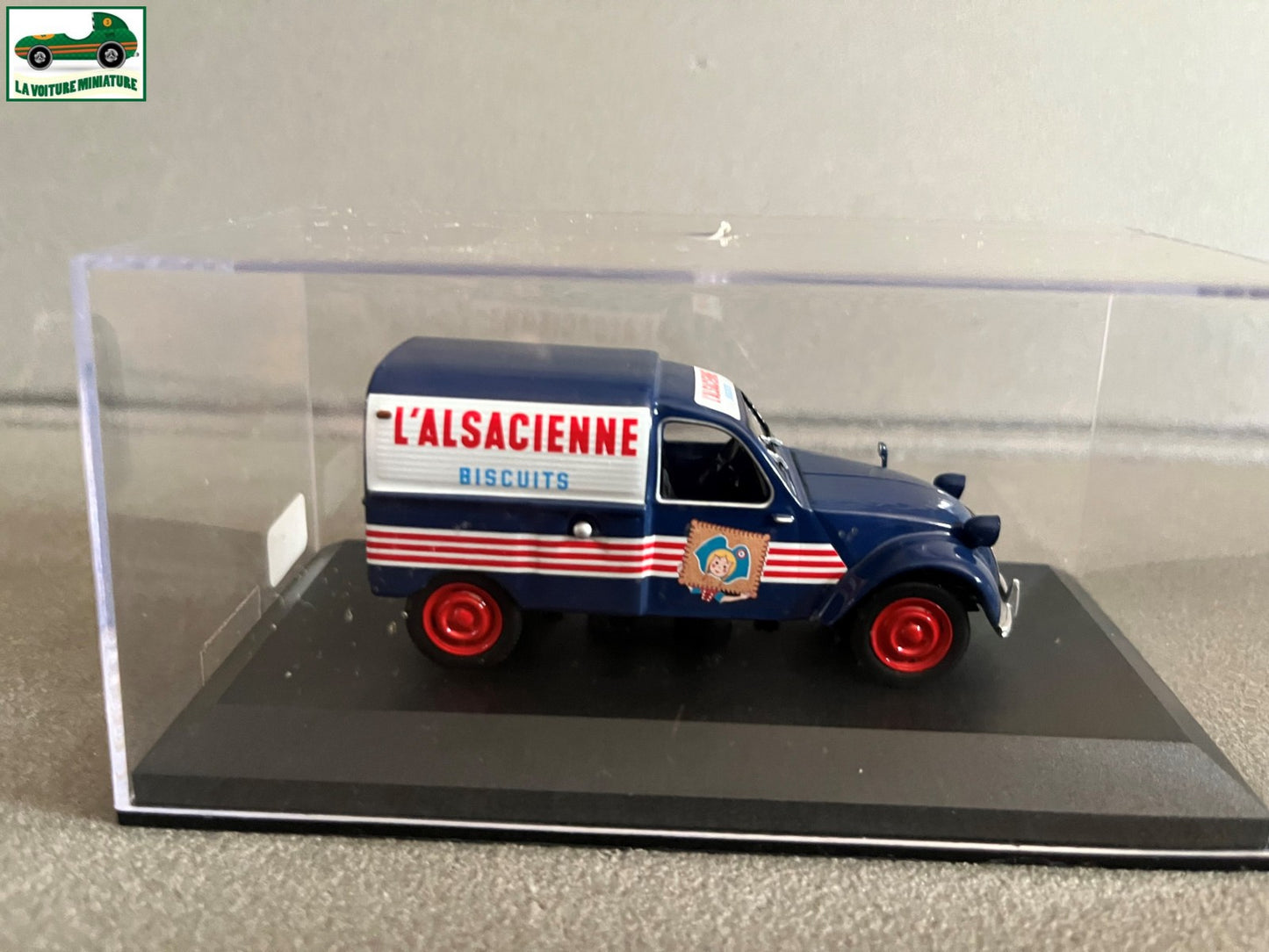 Voiture Miniature Publicitaire Citroen 2CV L'alsacienne Biscuits au 1/43