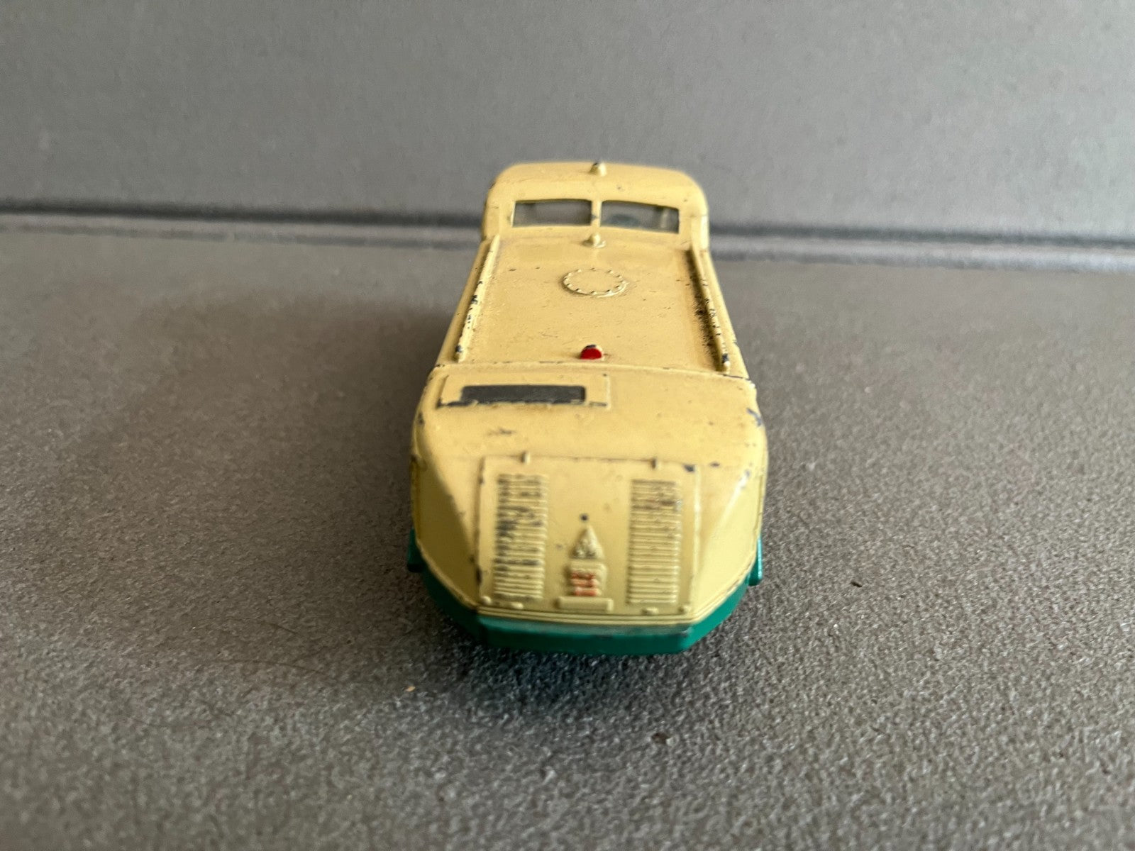 Ancienne Miniature Voiture Camion LMV Balayeuse Dinky Toys Meccano France