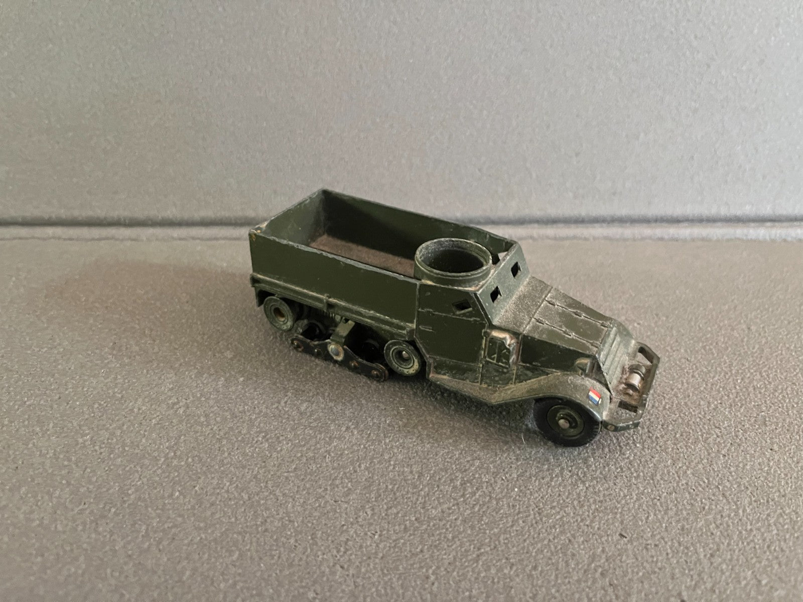 Ancienne Miniature Militaire Blindé Half Track  Dinky Toys Meccano France Epave