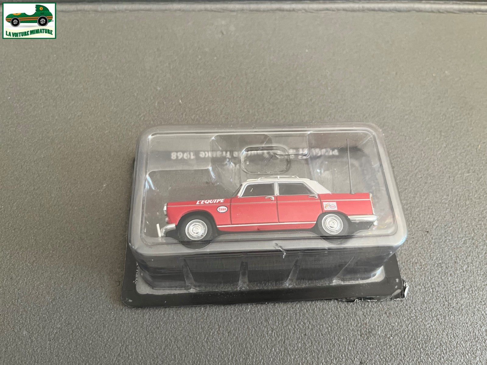 Voiture Miniature Peugeot 404 Tour de France 1968 Vélo Norev au 1/43