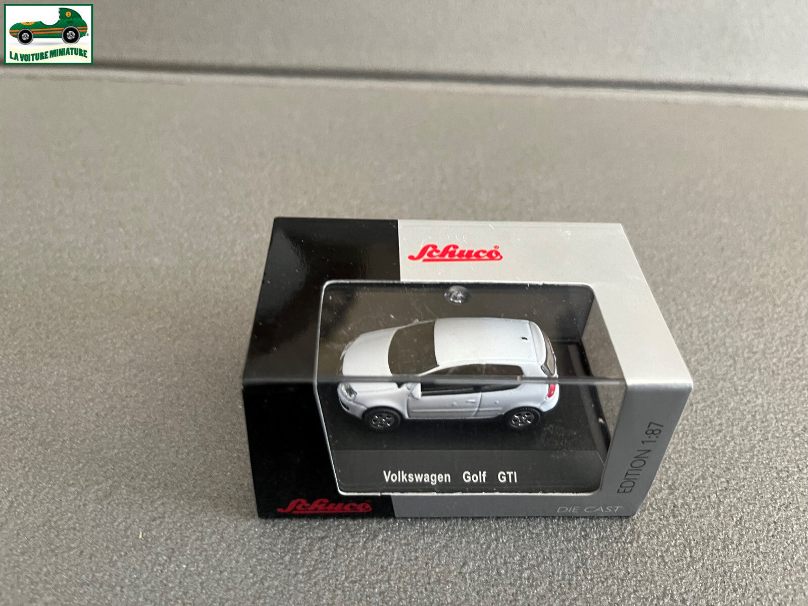 Voiture Miniature Volkswagen Golf GTI Schuco 1/87 HO
