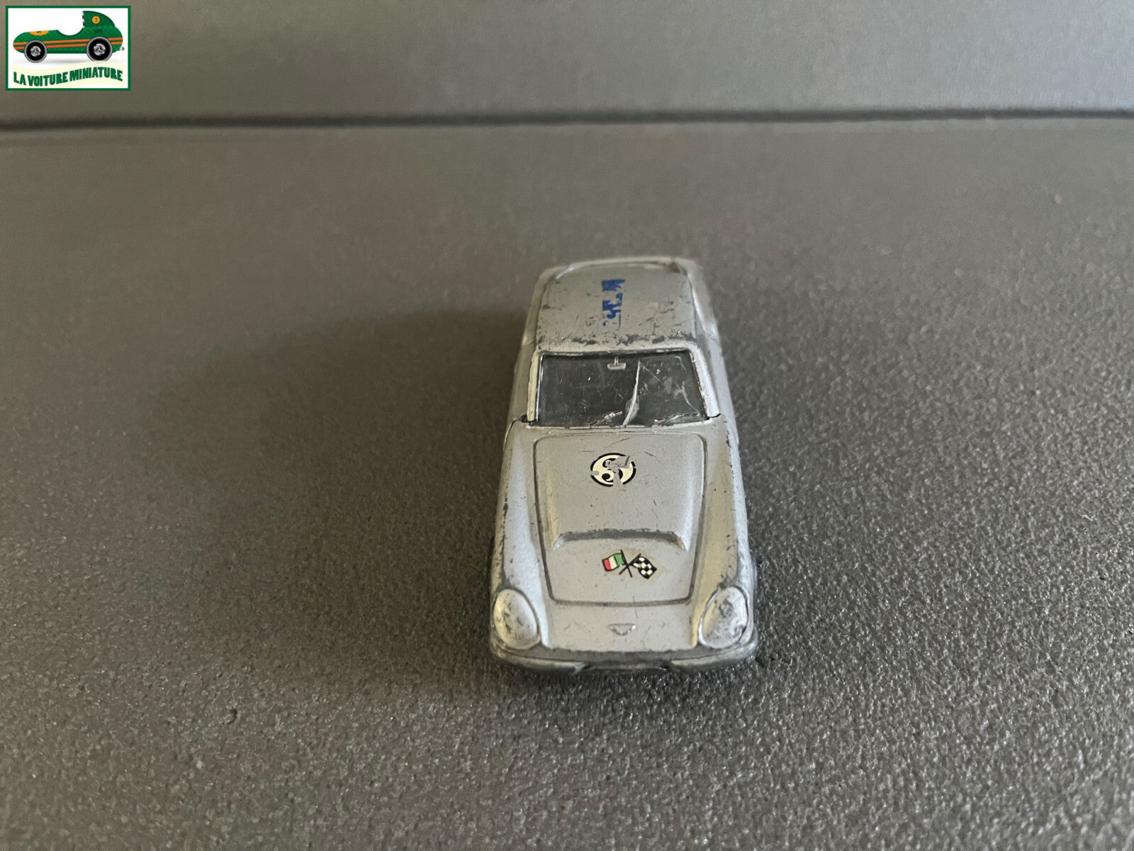 Ancienne Miniature Voiture Aston Martin DBS Politoys 1/43 Epave