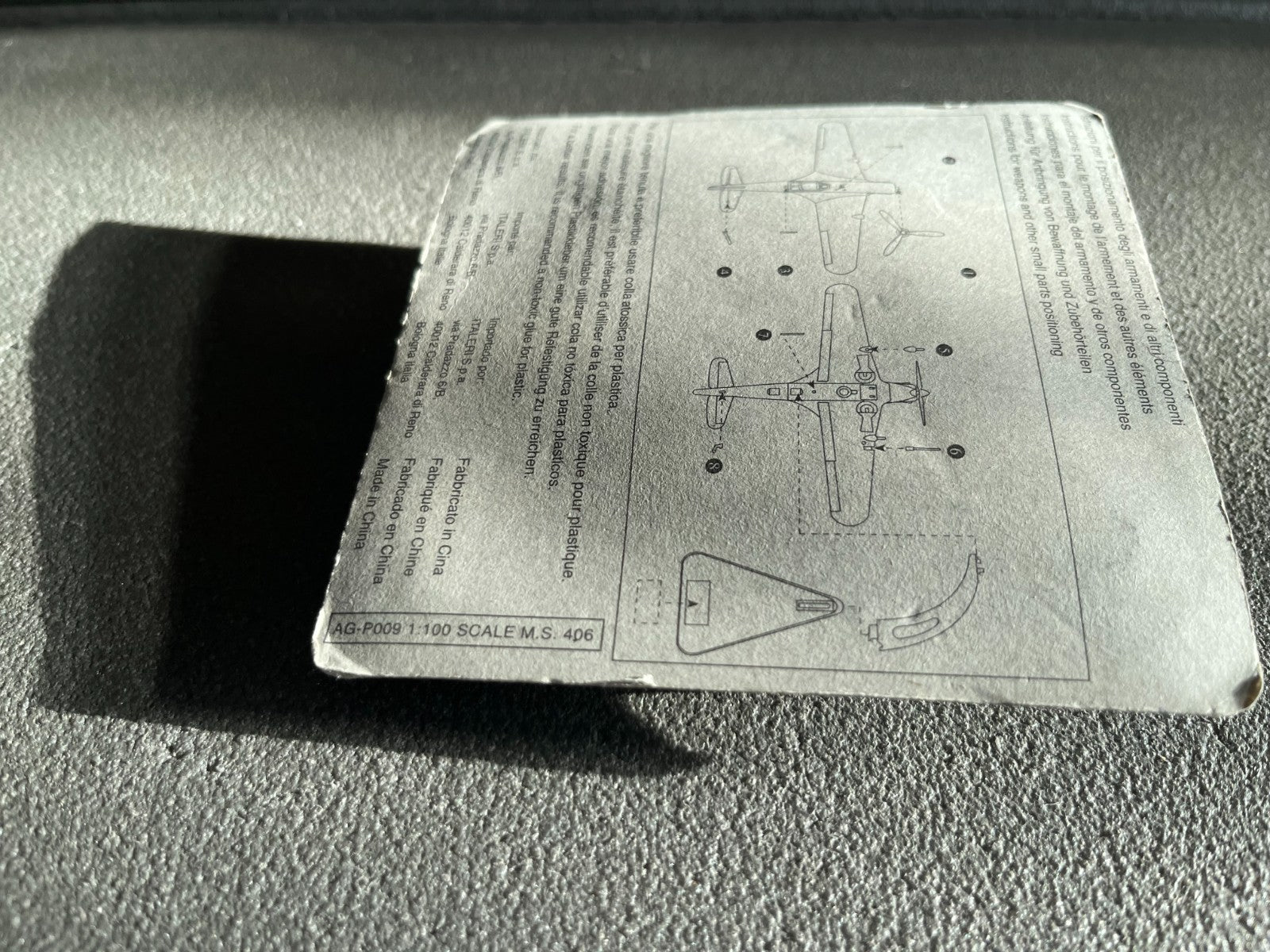 Avion miniature Militaire M.S. 406 Fabbri Italeri 1/100