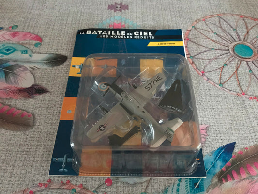 Avion miniature Militaire A-1H Skyraider 1/110 Delprado
