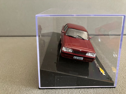 Voiture miniature Chevrolet Opala Diplomata Collectors 1992 Opel au 1/43