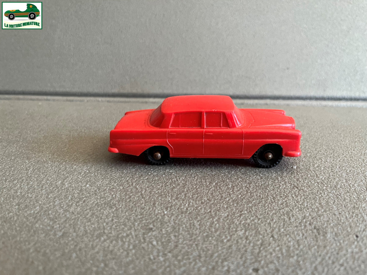 Ancienne Voiture Miniature Gomme Mercedes Benz Galanite Sweden 1/43 style Tomte