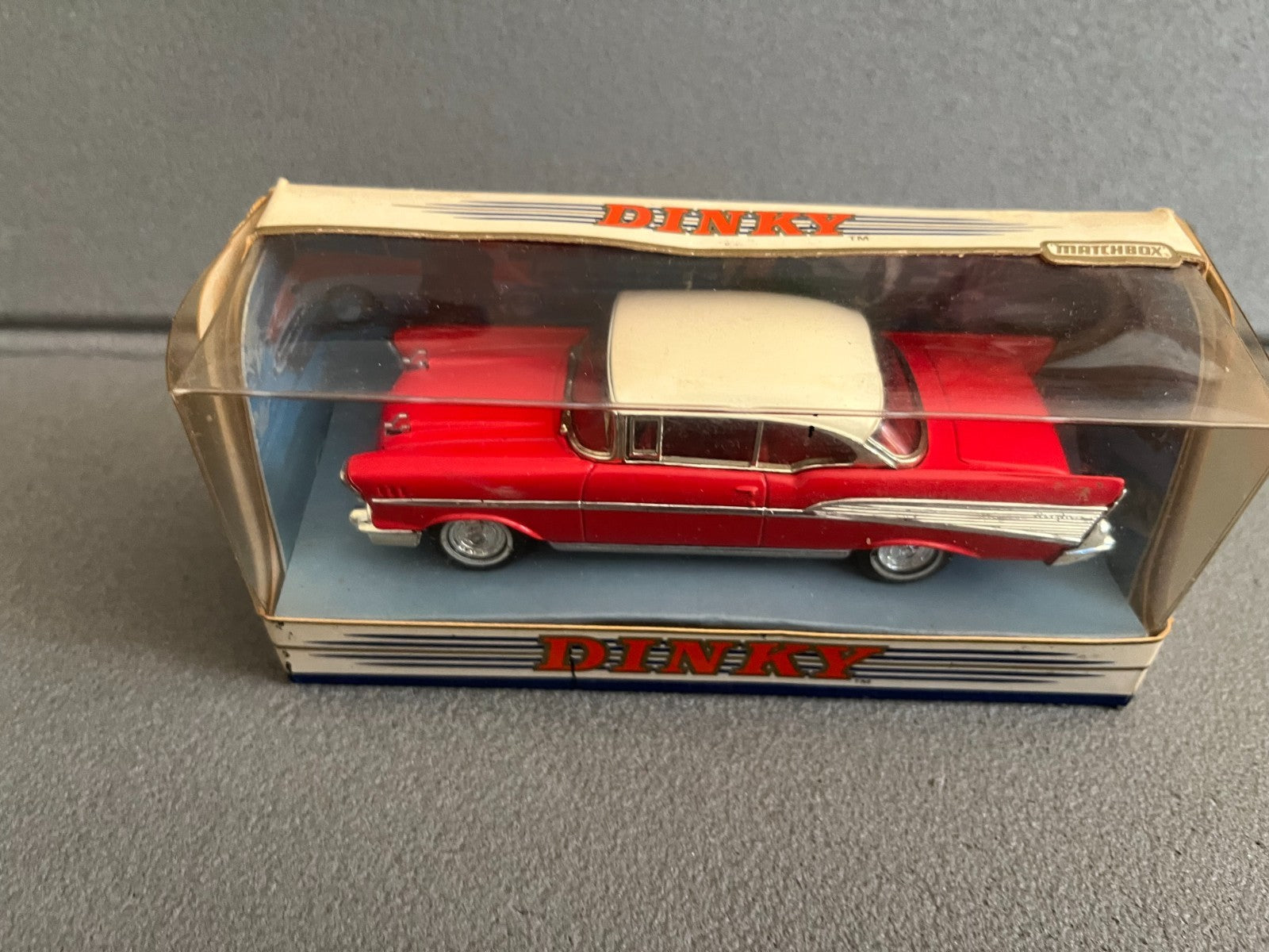 Voiture Miniature Chevrolet Bel Air 1957 Dinky Matchbox au 1/43