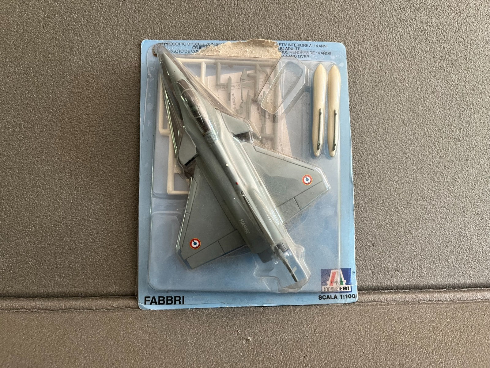 Avion miniature Militaire Rafale M Fabbri Italeri 1/100