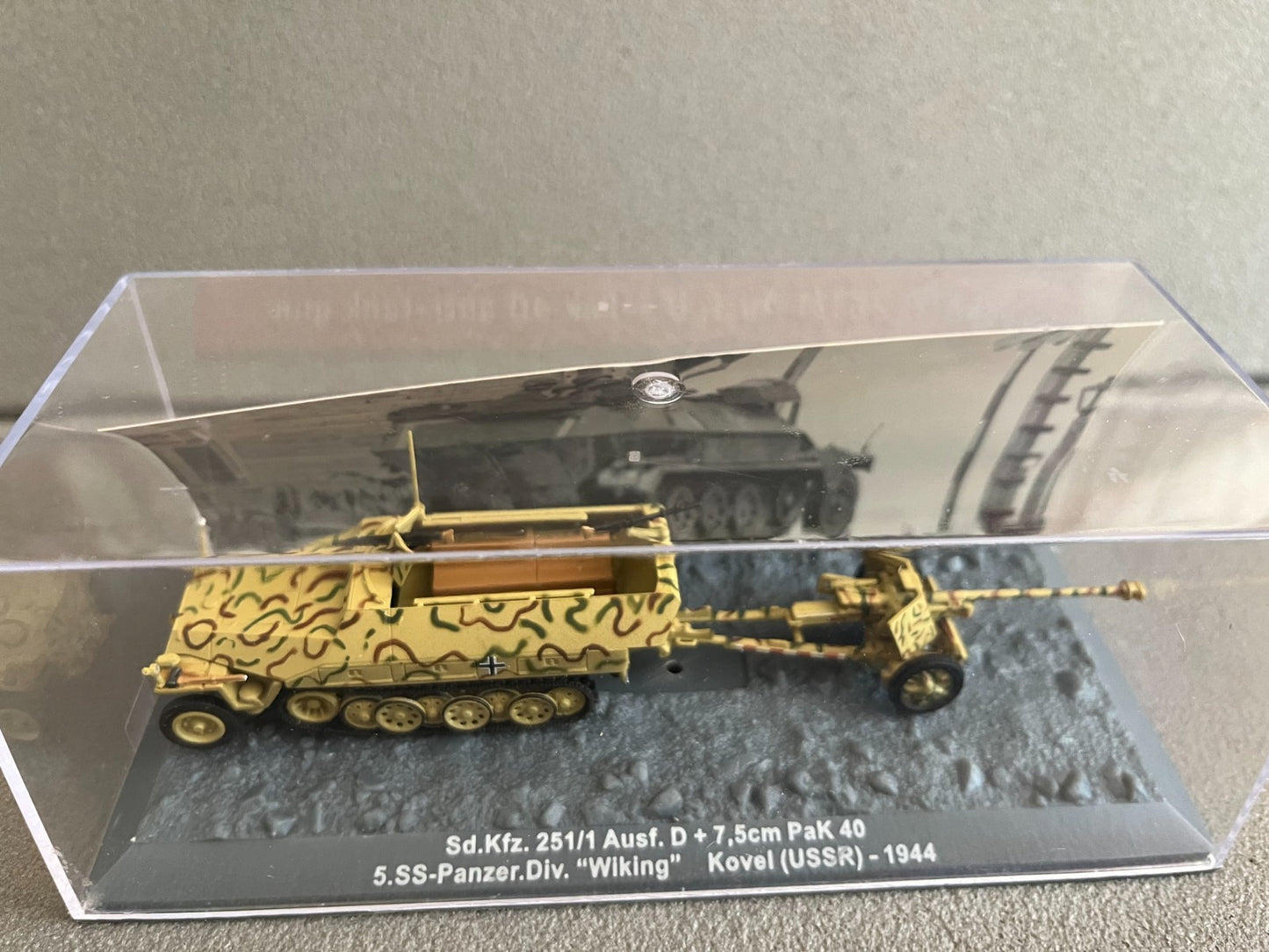 Miniature Militaire Char Tank Blindé Sd.Kfz. 251/1 + 7.5 cm Pak 40 Altaya 1/72