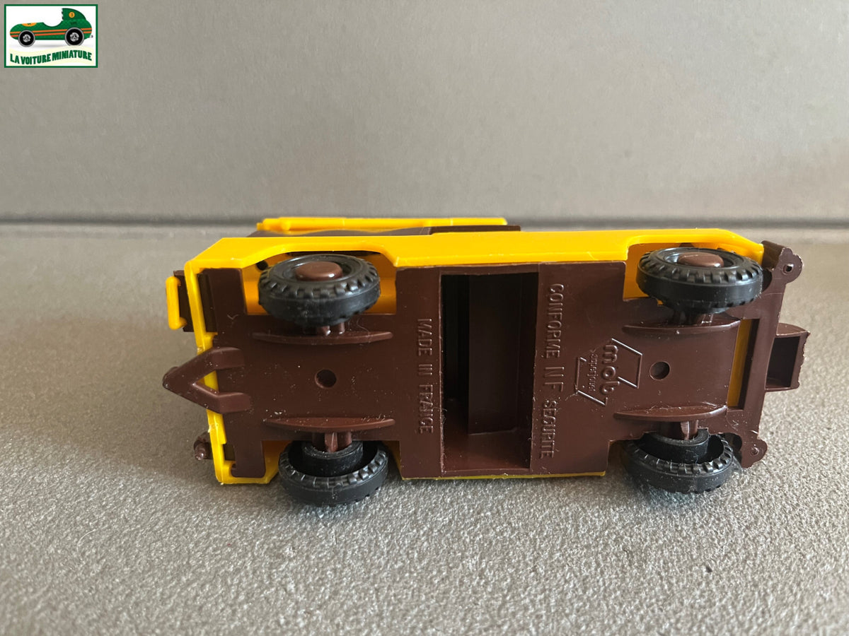 Ancienne Voiture Miniature Plastique 4x4 Land Rover Mob France Epave