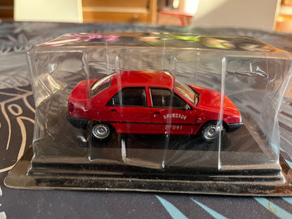 Voiture Miniature Dong Feng 988 Beijing 2000 Citroen ZX Taxi Du Monde 1/43