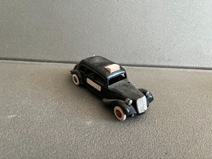 Ancienne Voiture Miniature Citroen 15 Six Police Norev Plastique France Epave