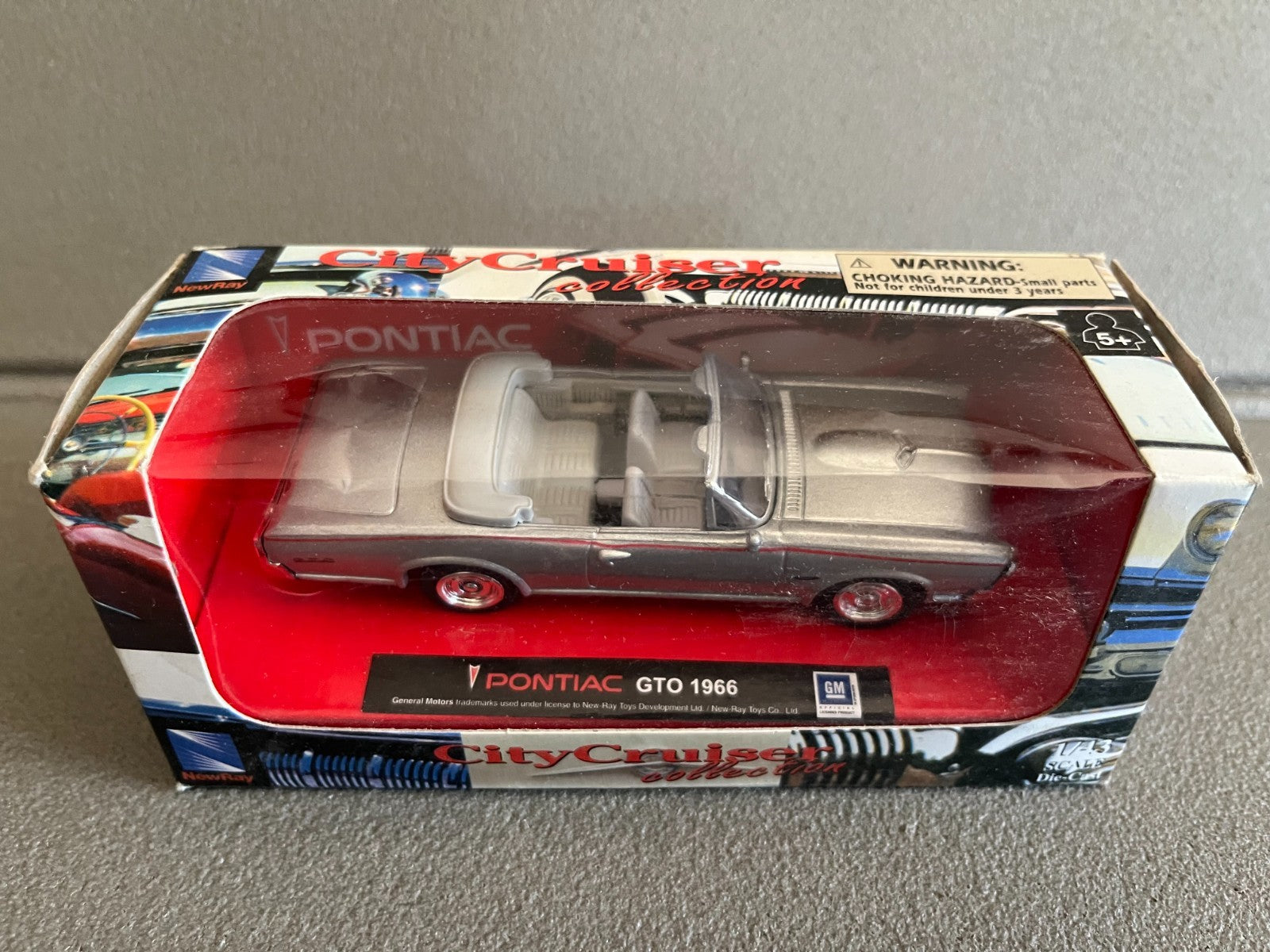 Voiture Miniature Pontiac GTO 1966 New Ray City Cruiser au 1/43