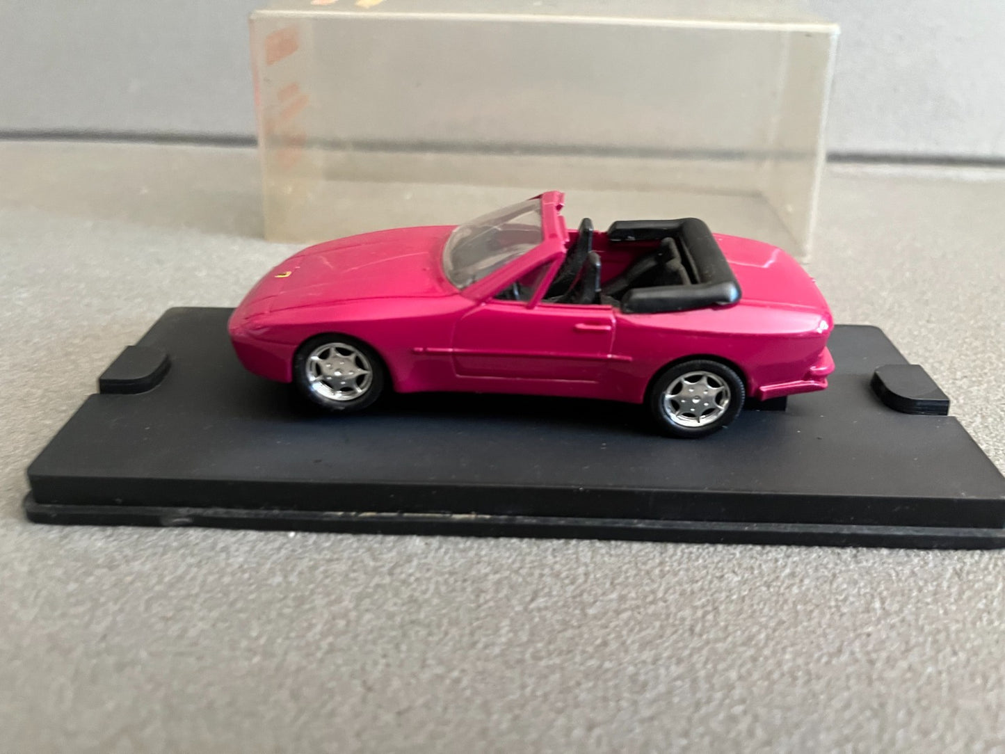 Voiture Miniature Porsche 944 Cabriolet Verem 3001 au 1/43