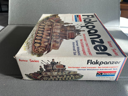 Maquette Militaire Char Tank Flakpanzer German Monogram 1/32