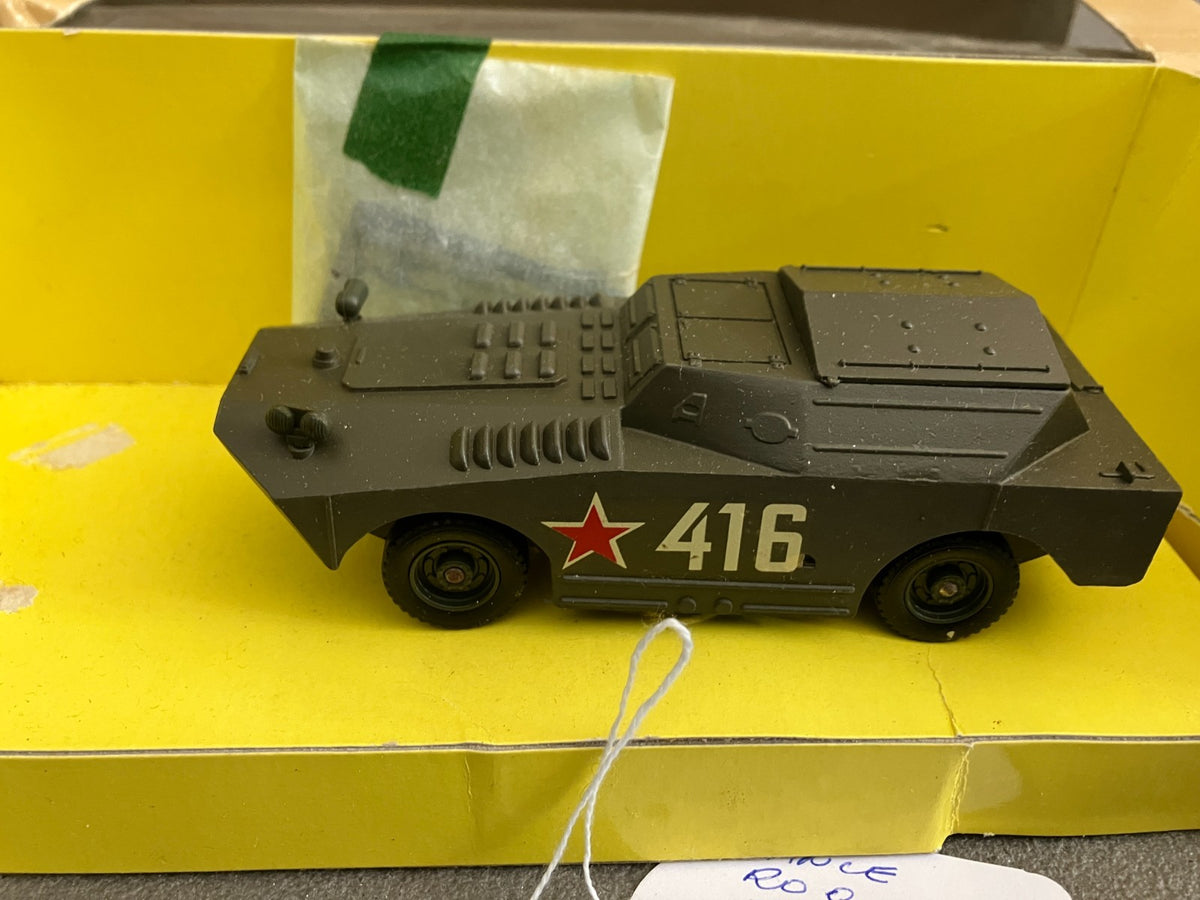 Ancien Miniature Militaire Blindé BTR 40 6031 Lance Roquette Solido France 1/50