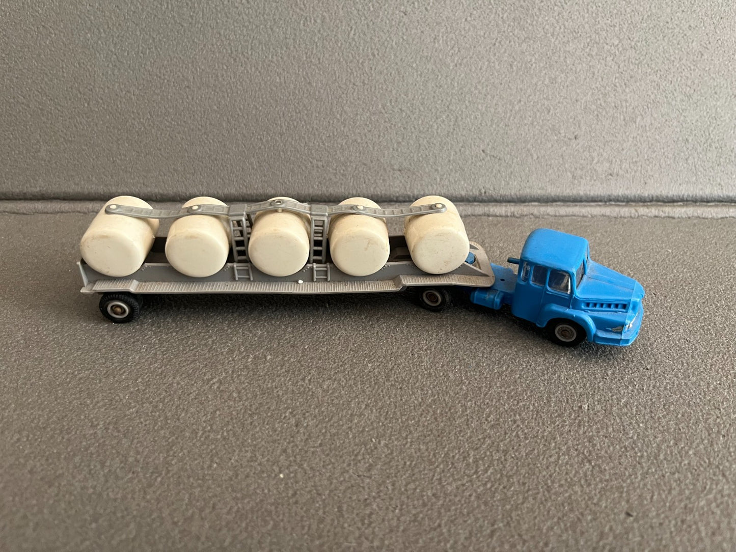 Ancienne Voiture Miniature Plastique Camion Semi  Unic Remorque Norev 1/86