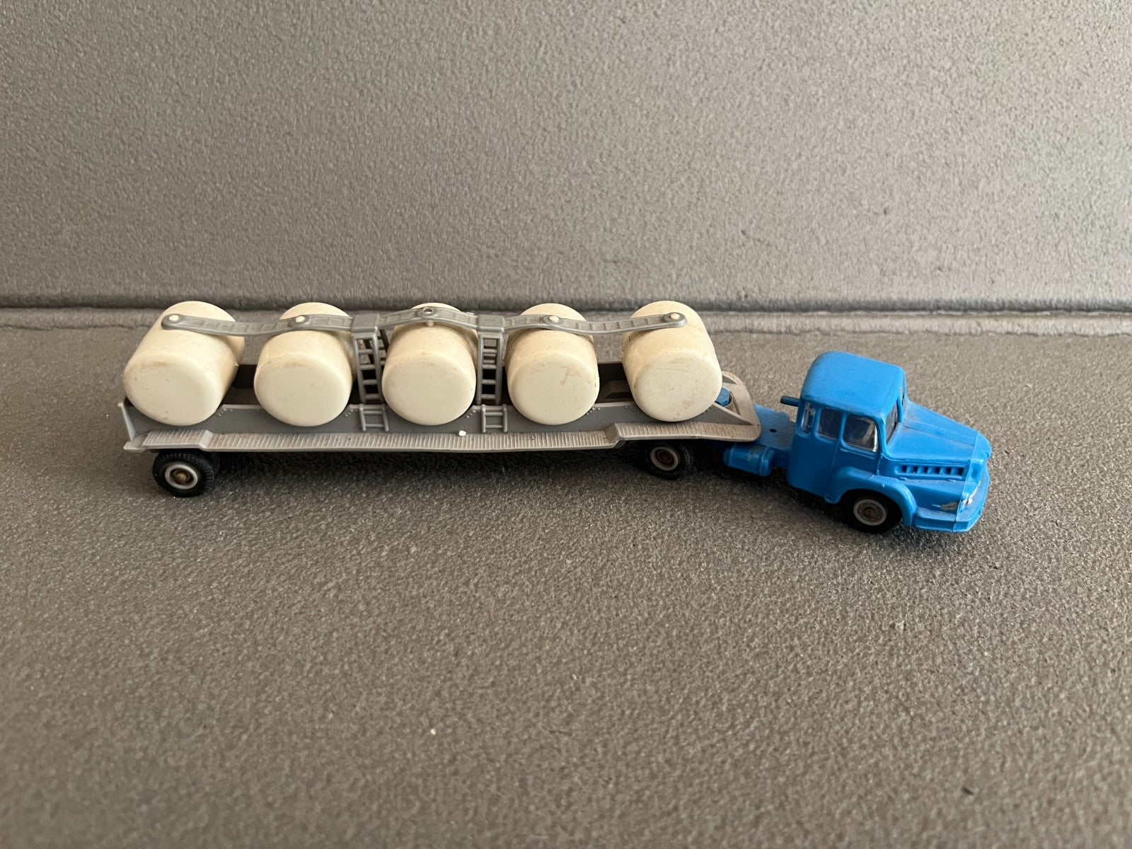 Ancienne Voiture Miniature Plastique Camion Semi  Unic Remorque Norev 1/86