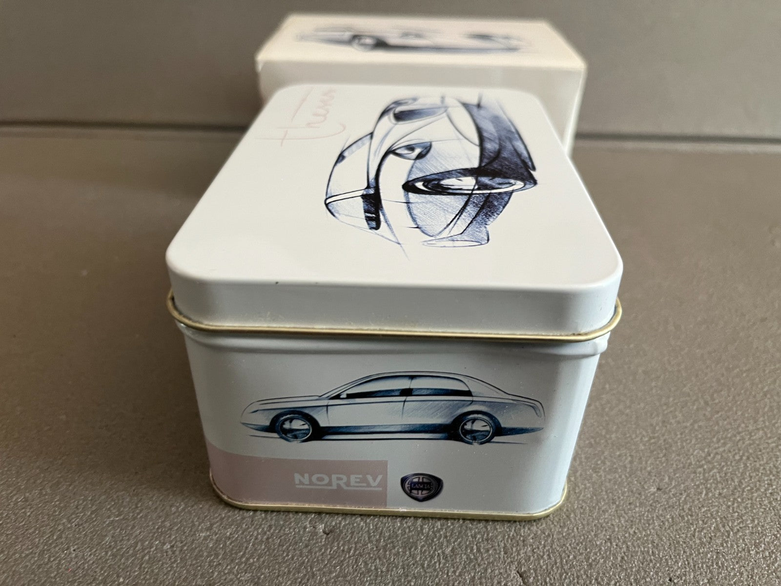 Voiture Miniature Lancia Thesis Norev Boite Metal au 1/43