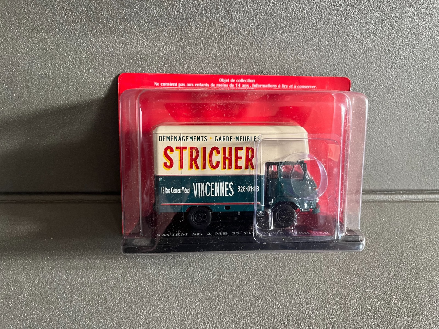 Voiture Miniature Renault Saviem SG 2 MB 35 Fourgon Stricher Hachette 1/43