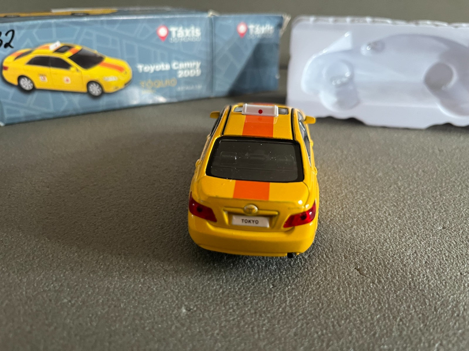 Voiture Miniature Toyota Camry 2009 Tokyo Taxi du Monde Welly au 1/38