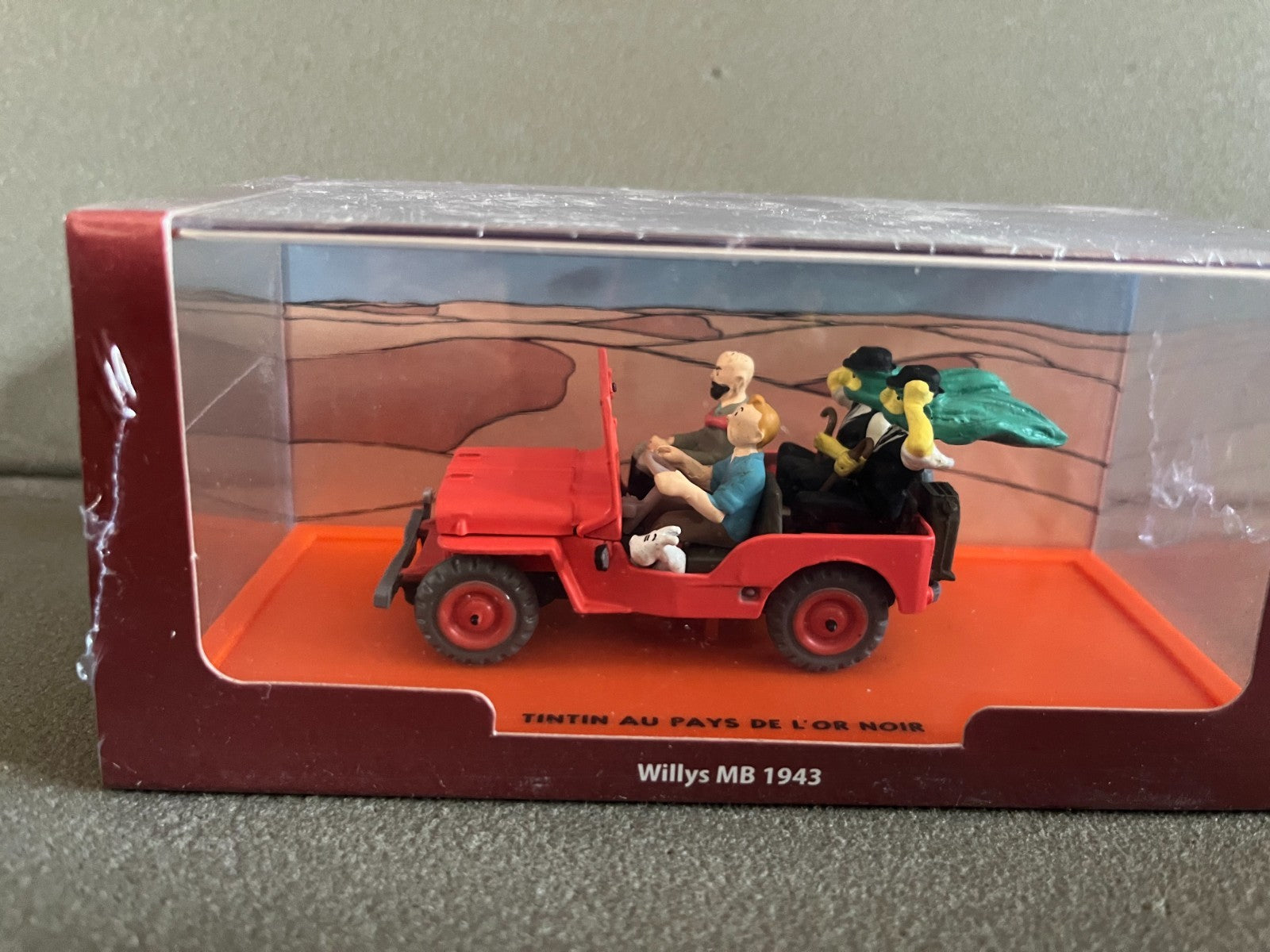 Miniature En Voiture Tintin Jeep Willis Rouge Ile Noire Hergé Atlas au 1/43