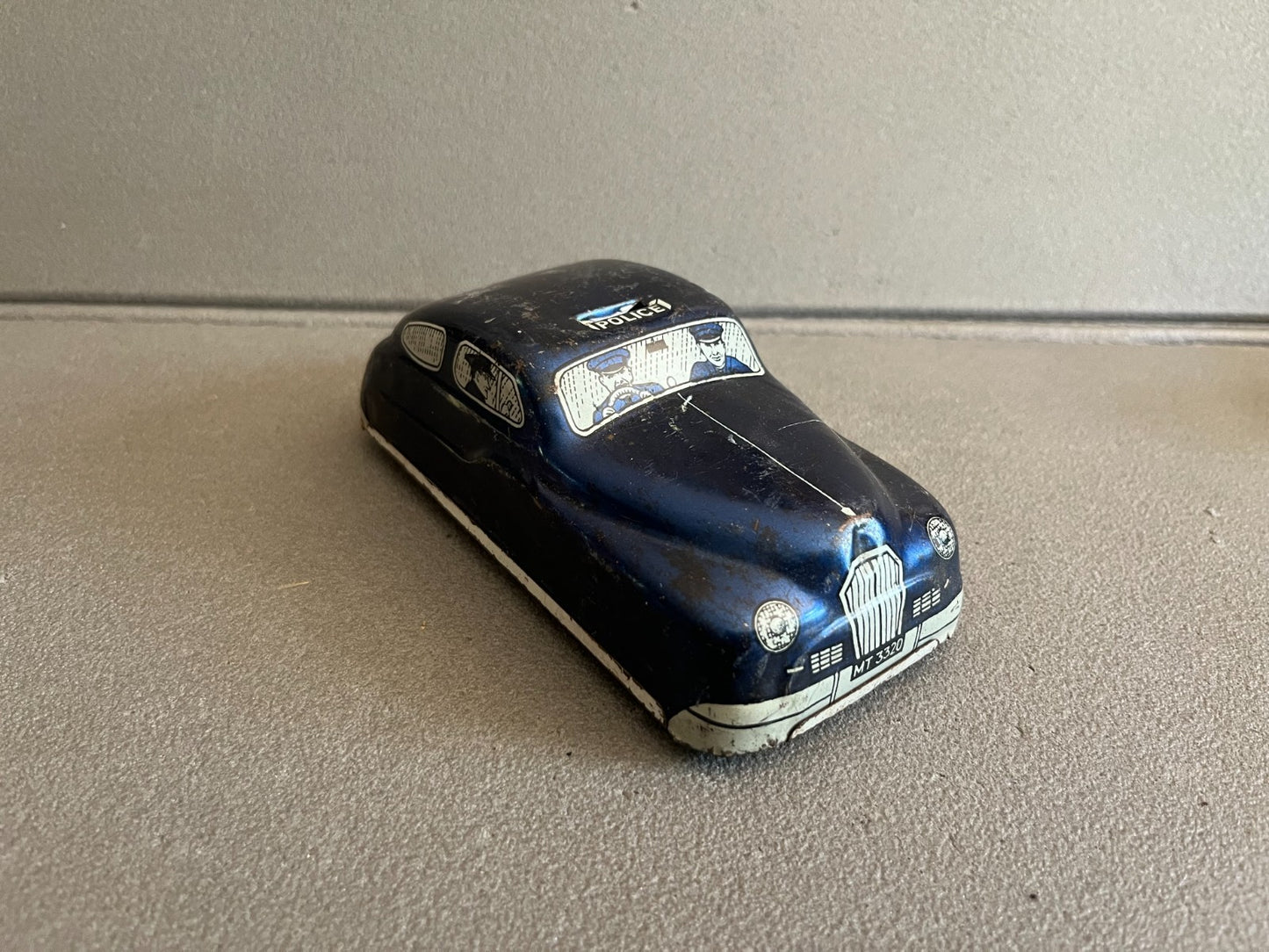 Jouet Ancien Voiture Miniature Tôle MT 3320 Mettoy Police Friction Incomplet