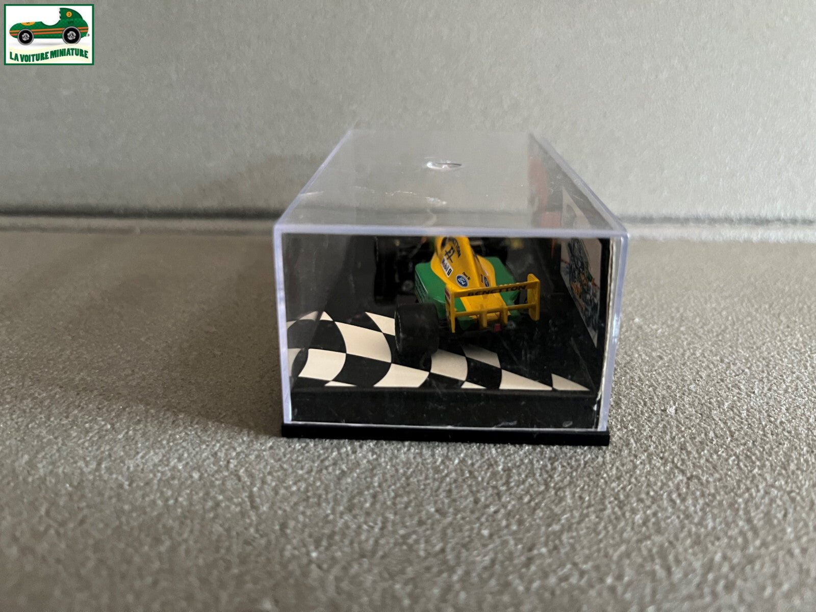 Voiture Miniature Formule 1 F1 Benneton Brundle MicroChamps Minichamps au 1/64