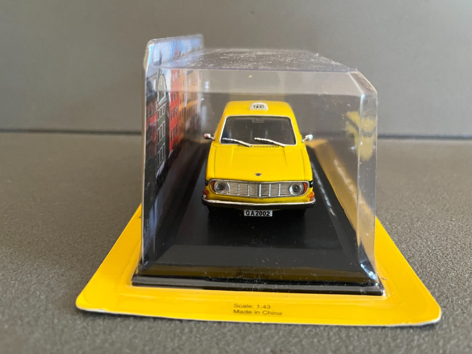 Voiture Miniature Volvo 144 Stockholm 1970 Taxi du Monde au 1/43
