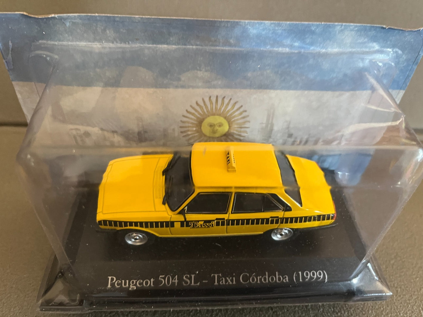 Voiture Miniature Peugeot 504 Taxi Cordoba 1999 Ixo Argentine au 1/43