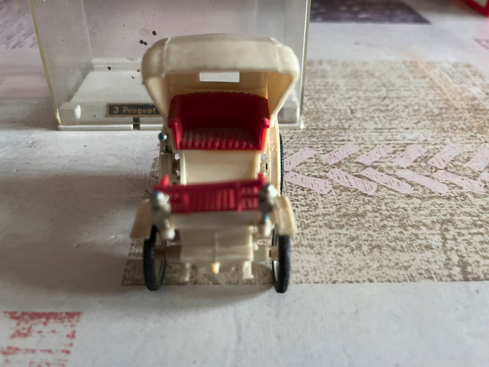 Voiture miniature Plastique 3 Peugeot Victoria 1899 Minialuxe 1/43