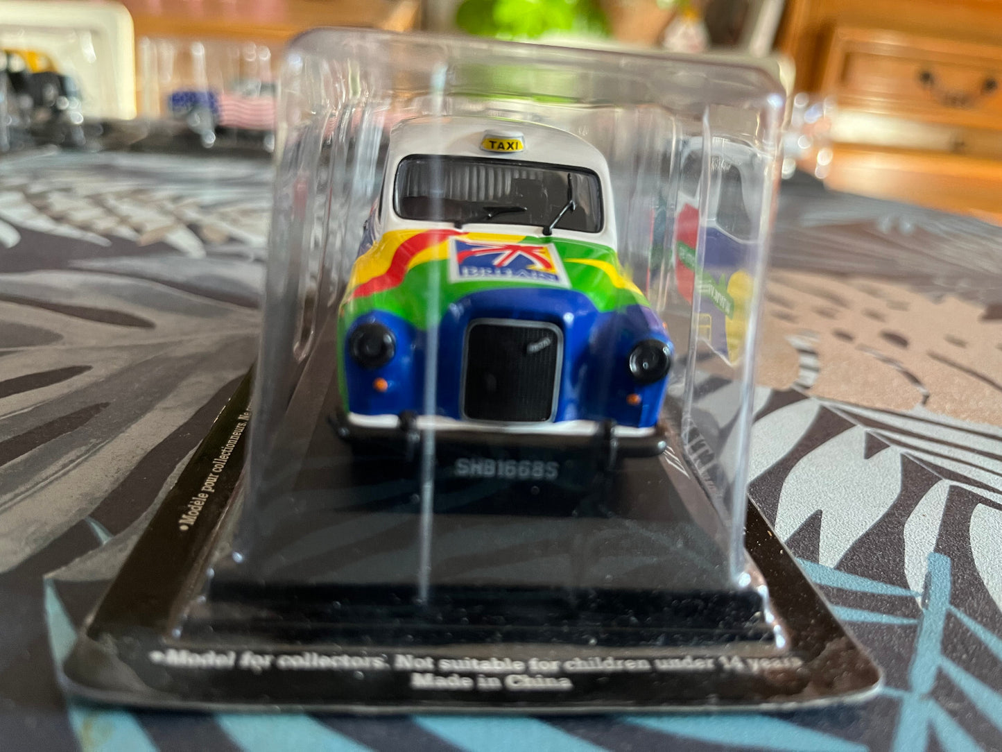 Voiture Miniature Austin LTI FX4 Singapore 2000 Taxi Du Monde au 1/43 Altaya